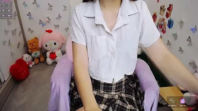 Snapshot of _Mizuki_ chatting on 13, 4, 2026 Mizuki online show from 13, 4, 2026