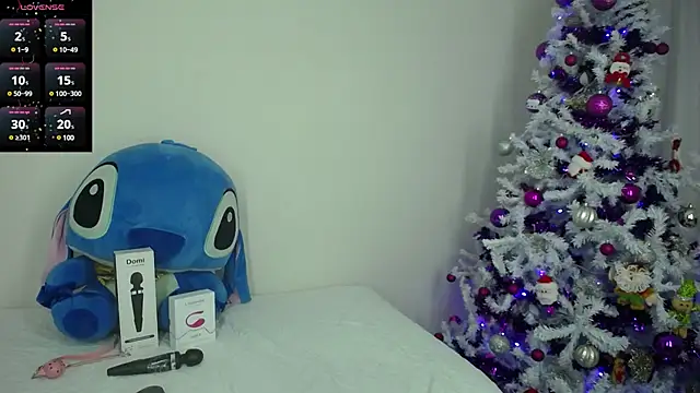 Snapshot of LauraSofia_Cam chatting on 8, 12, 2024 LauraSofia Cam online show from 8, 12, 2024