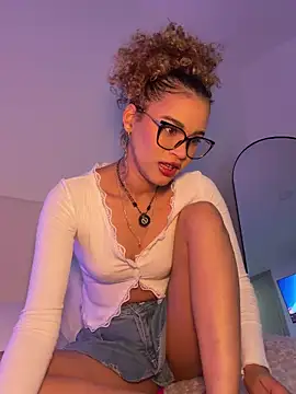 Lianh Benett online show from 31, 3, 2026