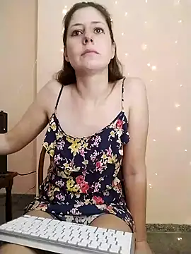 Snapshot of lucecitafantasy2 chatting on 4, 3, 2025 lucecitafantasy2 online show from 4, 3, 2025