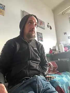 Snapshot of branleurbidu90 chatting on 6, 1, 2026 branleurbidu90 online show from 6, 1, 2026