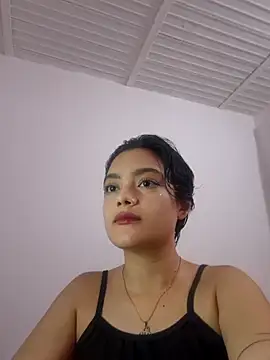 Snapshot of littlemelii chatting on 7, 6, 2026 littlemelii online show from 7, 6, 2026