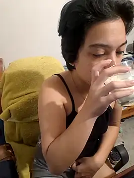 Snapshot of littlemelii chatting on 3, 7, 2026 littlemelii online show from 3, 7, 2026