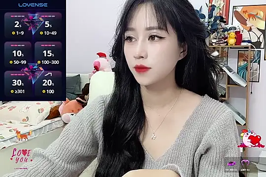 Snapshot of _LLisa_ chatting on 8, 1, 2025 LLisa online show from 8, 1, 2025