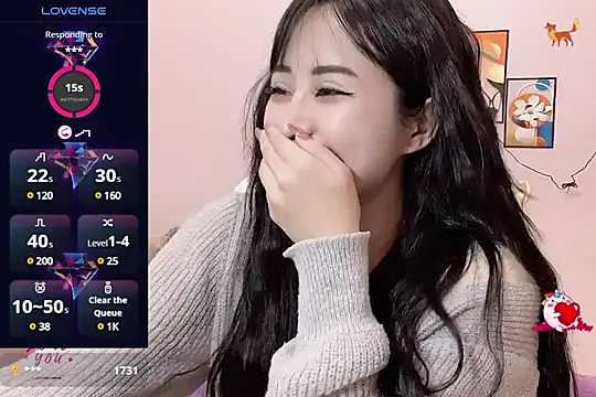 Snapshot of _LLisa_ chatting on 27, 2, 2025 LLisa online show from 27, 2, 2025