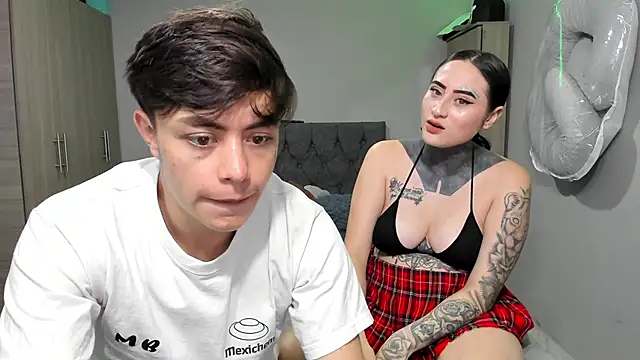 Snapshot of steban_and_kim chatting on 20, 3, 2025 steban and kim online show from 20, 3, 2025