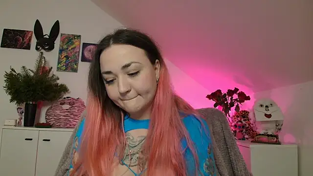 PinkHurricaneOfficial online show from 30, 3, 2026