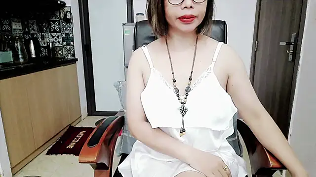 Miu-Le online show from 15, 10, 2025