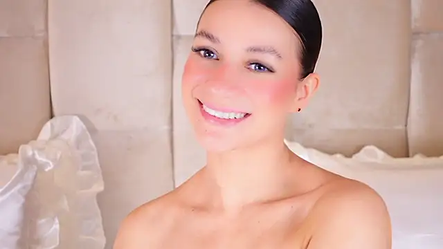 KiraKayleigh1 online show from 27, 2, 2026