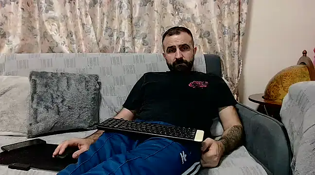 Snapshot of ivat80 chatting on 5, 3, 2025 ivat80 online show from 5, 3, 2025