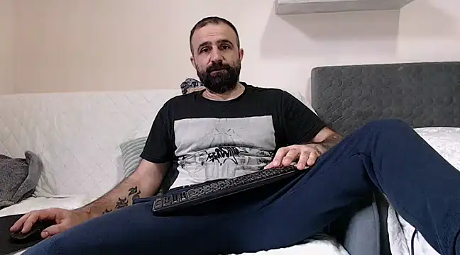 Snapshot of ivat80 chatting on 13, 3, 2025 ivat80 online show from 13, 3, 2025