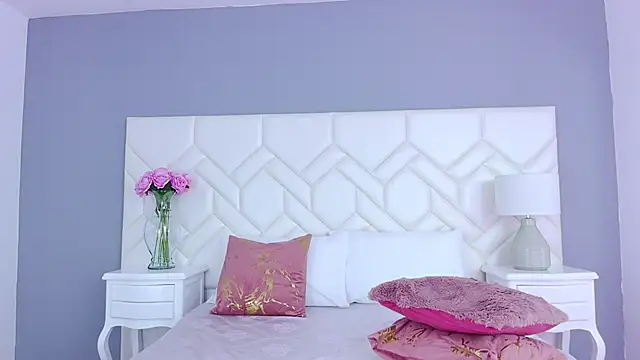 Julie Bennet online show from 11, 1, 2025