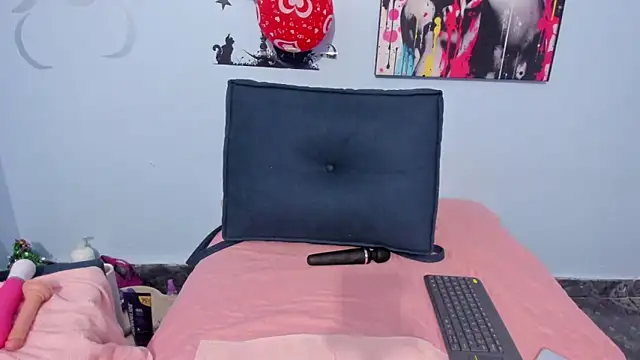  luna  sweet  online show from 27, 9, 2025