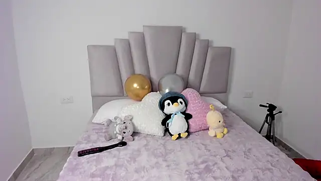 Alli cooper online show from 18, 2, 2025