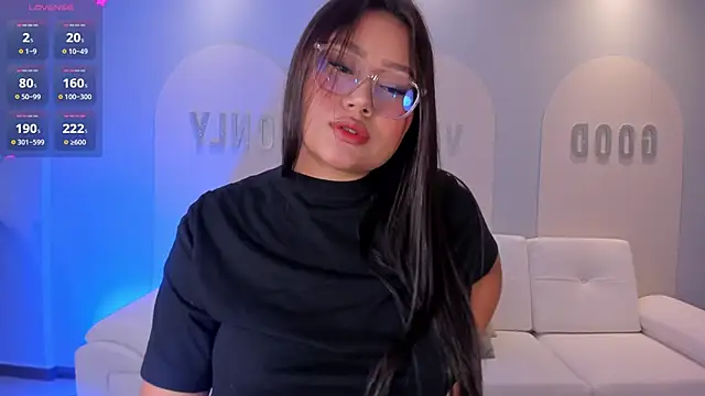 Snapshot of AmberLewis_ chatting on 8, 2, 2025 AmberLewis  online show from 8, 2, 2025