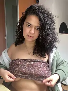 Snapshot of rafamarianoofc chatting on 28, 2, 2025 rafamarianoofc online show from 28, 2, 2025