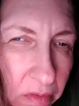 Evelina cute online show from 4, 3, 2026