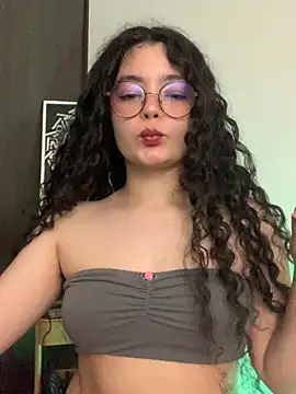 Snapshot of Antoniart_ chatting on 14, 12, 2024 Antoniart online show from 14, 12, 2024
