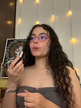 Snapshot of Antoniart_ chatting on 5, 2, 2025 Antoniart online show from 5, 2, 2025