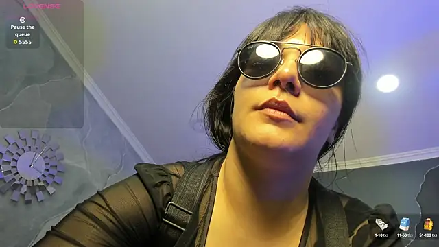 AmberGreyy  online show from 13, 9, 2025