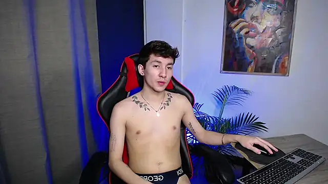 Snapshot of SebasstianGrand chatting on 19, 2, 2025 SebasstianGrand online show from 19, 2, 2025