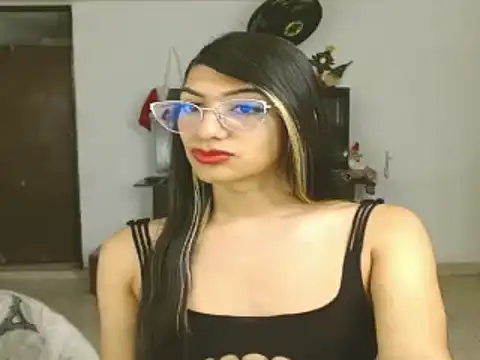 Snapshot of engielphoenis14 chatting on 24, 12, 2024 engielphoenis14 online show from 24, 12, 2024