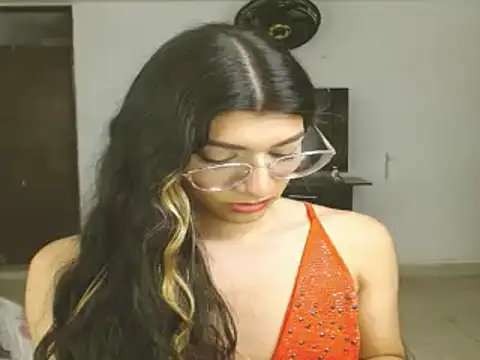 Snapshot of engielphoenis14 chatting on 15, 1, 2025 engielphoenis14 online show from 15, 1, 2025