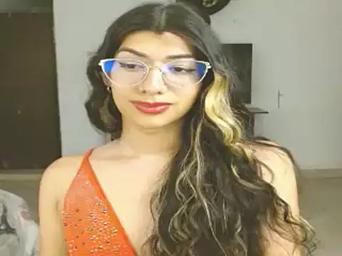 Snapshot of engielphoenis14 chatting on 15, 1, 2025 engielphoenis14 online show from 15, 1, 2025