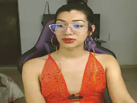 Snapshot of engielphoenis14 chatting on 24, 1, 2025 engielphoenis14 online show from 24, 1, 2025