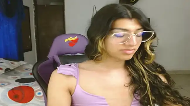 Snapshot of engielphoenis14 chatting on 19, 2, 2025 engielphoenis14 online show from 19, 2, 2025