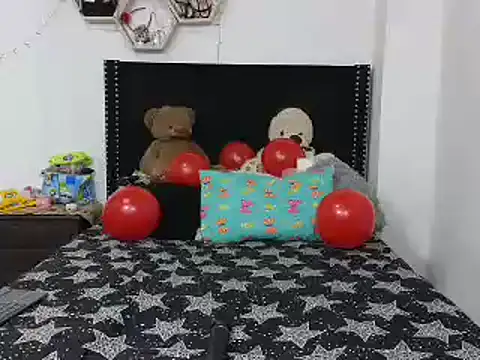 Snapshot of charlotte_077 chatting on 15, 2, 2025 charlotte 077 online show from 15, 2, 2025