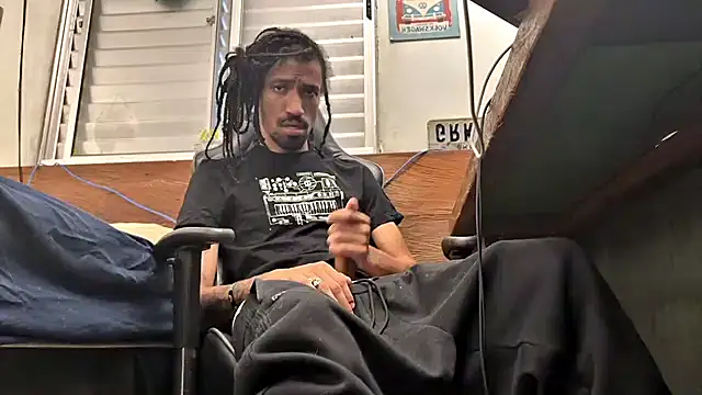 Snapshot of hotcamboy420 chatting on 3, 2, 2025 hotcamboy420 online show from 3, 2, 2025