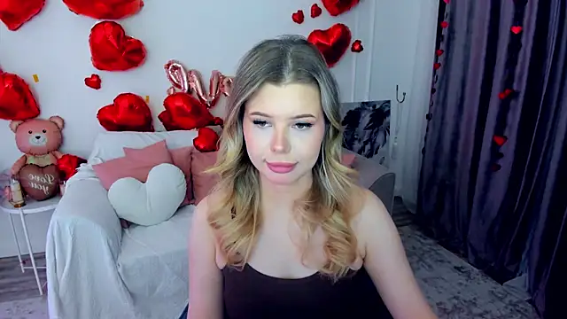 FollowLovee online show from 4, 2, 2026