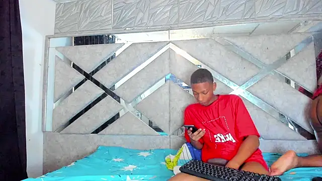 Snapshot of EvaxEmma chatting on 28, 2, 2025 EvaxEmma online show from 28, 2, 2025