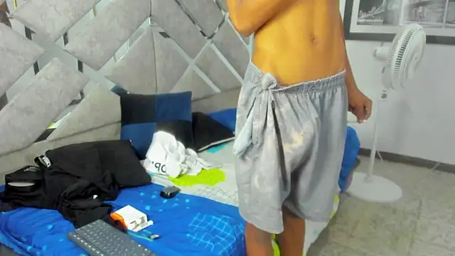 Snapshot of EvaxEmma chatting on 8, 1, 2026 EvaxEmma online show from 8, 1, 2026