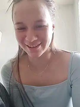 Snapshot of leila_bambi_ chatting on 13, 2, 2026 leila bambi online show from 13, 2, 2026