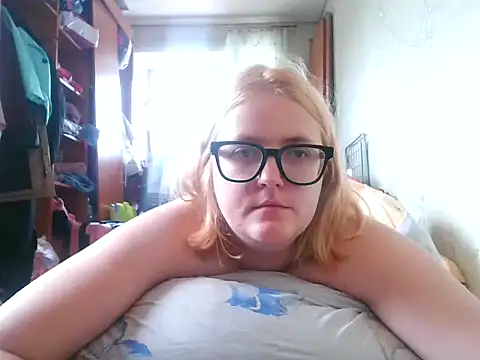 DesireMelissa online show from 3, 10, 2025