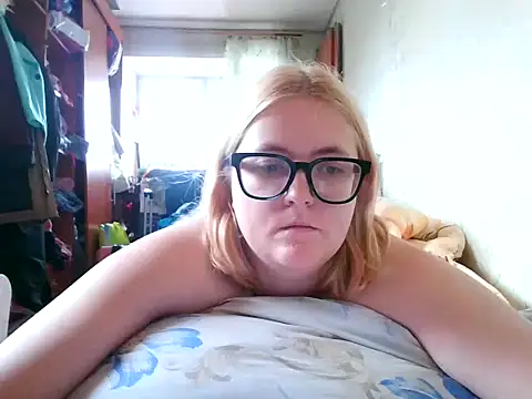 DesireMelissa online show from 9, 10, 2025