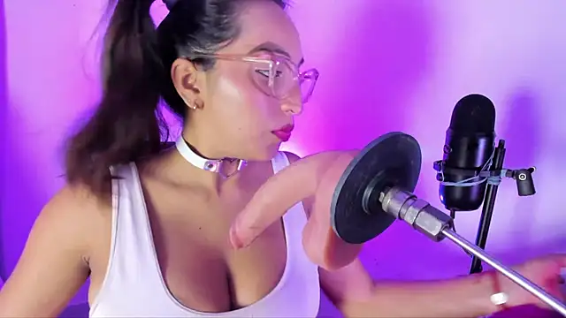 Leticia brownn1 online show from 14, 9, 2025