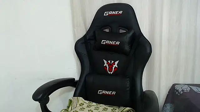 IceBellaCane313 online show from 19, 9, 2025