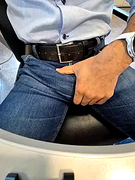 alessandroman2114 online show from 2, 10, 2025