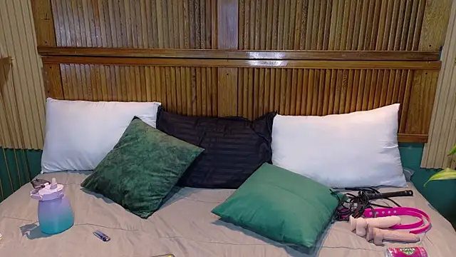 Eli666uwu online show from 11, 10, 2025