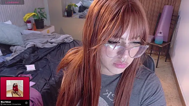 Eli666uwu online show from 8, 11, 2025