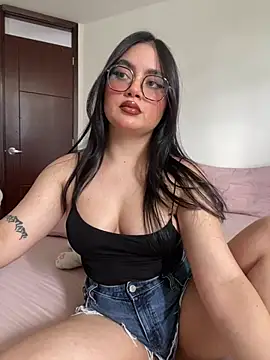 Snapshot of montmariana chatting on 25, 6, 2026 montmariana online show from 25, 6, 2026