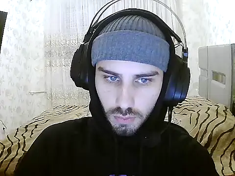 sweetbuddy3307 online show from 22, 12, 2025