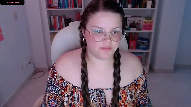 Snapshot of Gabiwaifu chatting on 2, 2, 2025 Gabiwaifu online show from 2, 2, 2025