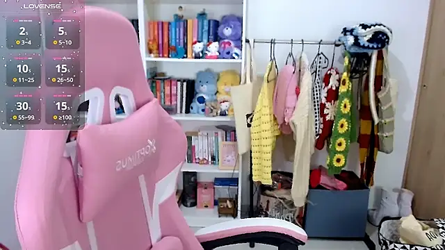 Snapshot of Gabiwaifu chatting on 4, 10, 2025 Gabiwaifu online show from 4, 10, 2025