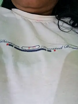 Snapshot of Priya_Bong chatting on 14, 10, 2025 Priya Bong online show from 14, 10, 2025