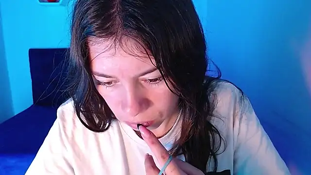 AnnaliOlsenX online show from 3, 1, 2025