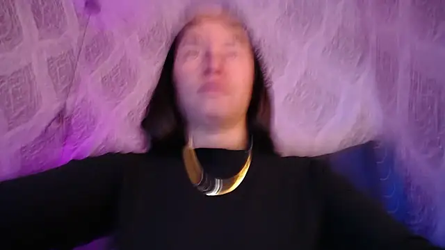 AnnaliOlsenX online show from 4, 10, 2025